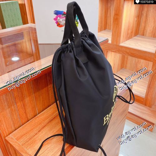 希少 バレンシアガ BALENCIAGA 2021春夏 バケツ袋 リュック、バックパック 31x33cm 2色可選 BALENCIAGAスーパーコピー 人気 ランキング