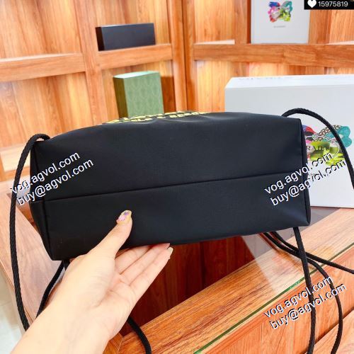 希少 バレンシアガ BALENCIAGA 2021春夏 バケツ袋 リュック、バックパック 31x33cm 2色可選 BALENCIAGAスーパーコピー 人気 ランキング