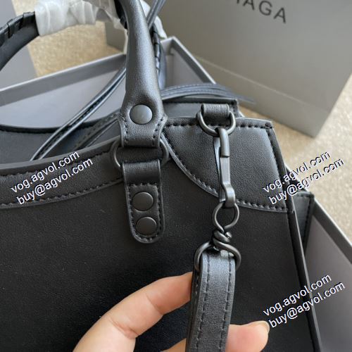めちゃくちゃお得 手持ち&ショルダー掛け 2021春夏 バレンシアガ BALENCIAGA ハンドバッグ 2色可選 BALENCIAGAブランドスーパーコピー 柔軟