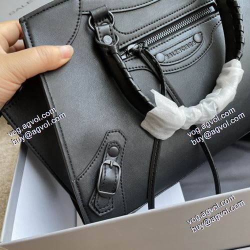 めちゃくちゃお得 手持ち&ショルダー掛け 2021春夏 バレンシアガ BALENCIAGA ハンドバッグ 2色可選 BALENCIAGAブランドスーパーコピー 柔軟