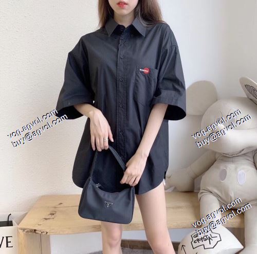 2021春夏 バレンシアガ BALENCIAGA 人気が爆発 半袖シャツ 2色可選 BALENCIAGAスーパーコピー 縦には伸びにくい