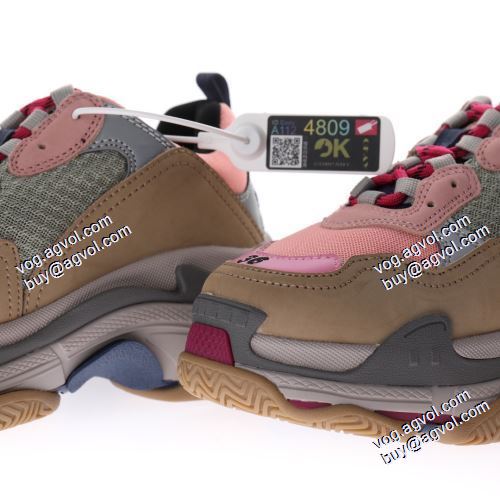 スタイルアップ効果 2021春夏 バレンシアガ BALENCIAGA ランニングシューズ スニーカー バレンシアガブランド 偽物 通販 底にラバーが貼ってある