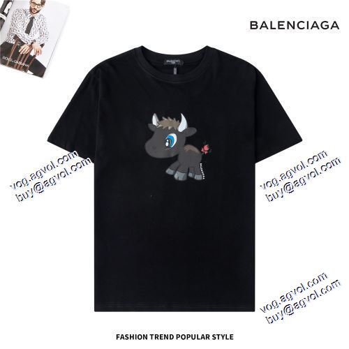 売れ筋のいい 2021春夏 BALENCIAGA バレンシアガ 4色可選 BALENCIAGAスーパーコピー 激安 半袖Tシャツ ラックスした雰囲気