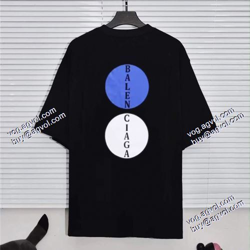 バレンシアガ BALENCIAGA 高品質 2021春夏 半袖Tシャツ 2色可選 BALENCIAGAブランド コピー 流行に関係なく長年愛用できる