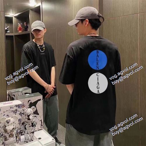 バレンシアガ BALENCIAGA 高品質 2021春夏 半袖Tシャツ 2色可選 BALENCIAGAブランド コピー 流行に関係なく長年愛用できる