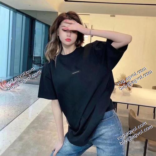 バレンシアガ BALENCIAGA 高品質 2021春夏 半袖Tシャツ 2色可選 BALENCIAGAブランド コピー 流行に関係なく長年愛用できる