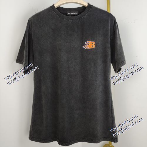 大人気再登場 2021春夏 バレンシアガ BALENCIAGA 半袖Tシャツ BALENCIAGAコピー 着回し度抜群