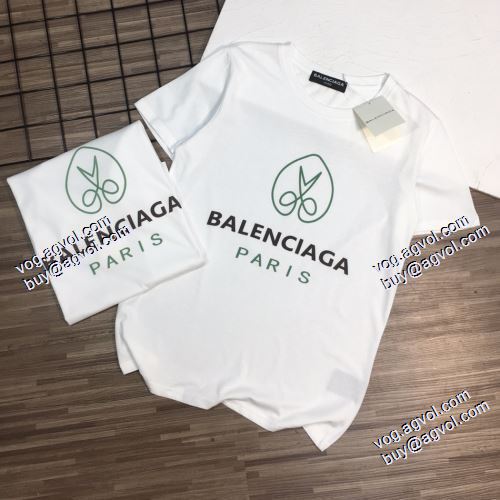目玉商品 2021春夏 バレンシアガ BALENCIAGA 半袖Tシャツ BALENCIAGAコピー ブランド 肌に密着