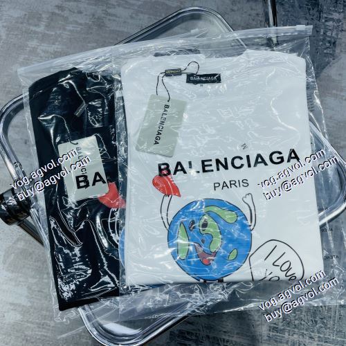 2021春夏 バレンシアガ BALENCIAGA 肌触りの気持ちい?  BALENCIAGAブランドスーパーコピー 実用性に溢れるアイテム 半袖Tシャツ 2色可選