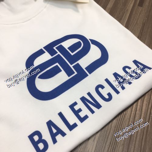 2021春夏 大絶賛！ バレンシアガ BALENCIAGA バレンシアガスーパーコピー 半袖Tシャツ シックスタイルに活躍