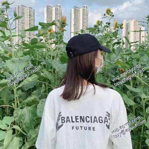 【人気ブログ掲載】 2021春夏 バレンシアガ BALENCIAGA バレンシアガコピー 芸能人に愛用者続出 半袖Tシャツ 2色可選