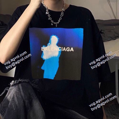 大人キレイに仕立てる 2021春夏 バレンシアガ BALENCIAGA バレンシアガスーパーコピー 激安 半袖Tシャツ 抜群な楽チン感ある大定番