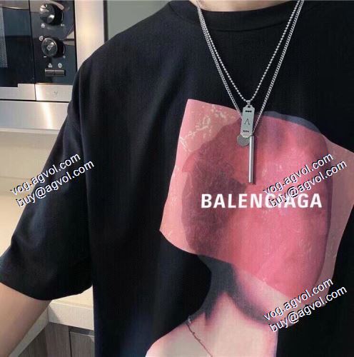上質 2021春夏 バレンシアガ BALENCIAGA もっとも高い人気を誇る 半袖Tシャツ バレンシアガスーパーコピー