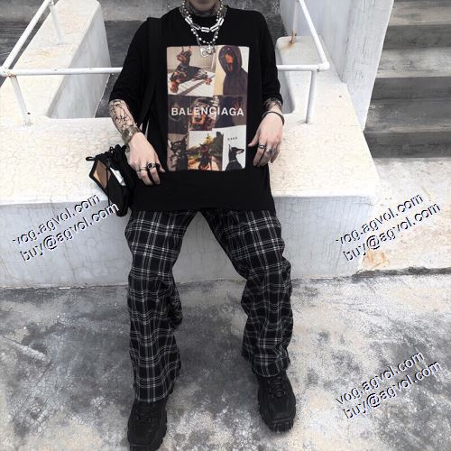 特別人気感謝SALE　2021春夏 バレンシアガ BALENCIAGA 半袖Tシャツ バレンシアガブランドコピー コーデ 知的なムードを演出
