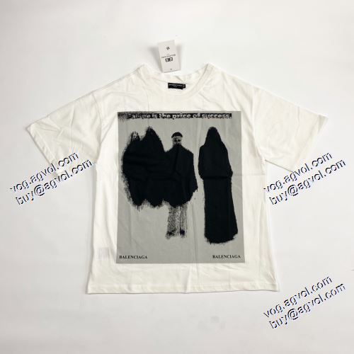 今からの季節にピッタリ！バレンシアガ BALENCIAGA 半袖Tシャツ 2021春夏 BALENCIAGAブランド コピー 活用できるアイテム
