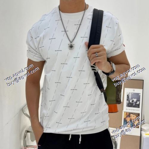 大注目！2021春夏 バレンシアガ BALENCIAGAスーパーコピー 激安 完成度の高い逸品 半袖Tシャツ 2色可選