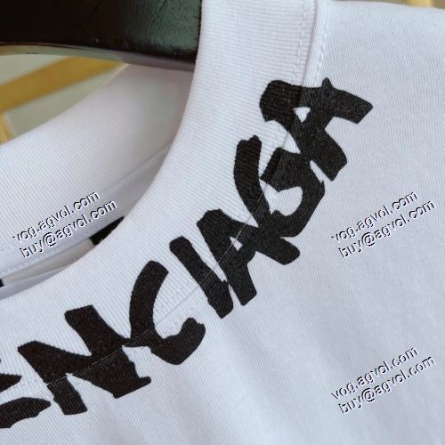 最安値！ バレンシアガ BALENCIAGA 半袖Tシャツ 2021春夏 2色可選 BALENCIAGAコピーブランド 高級感漂わせる