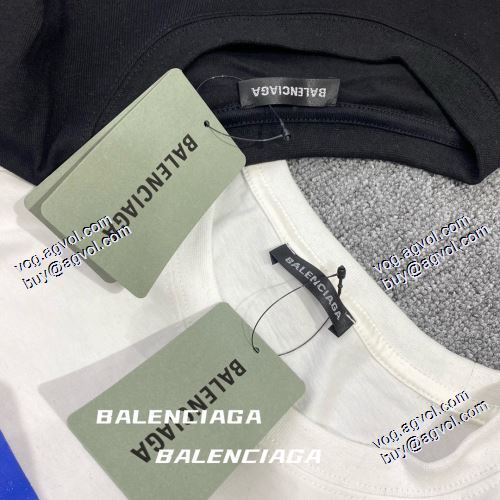 入手困難！2021春夏 バレンシアガ BALENCIAGA BALENCIAGAスーパーコピー 人目を惹くデザイン 半袖Tシャツ 2色可選