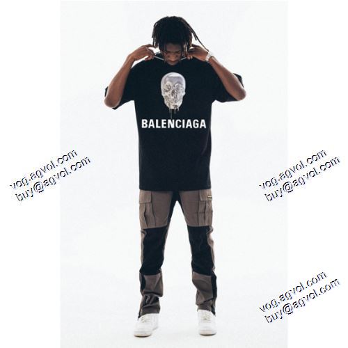 2色可選 ファション性の高い バレンシアガスーパーコピー 絶大な人気を誇る 2021春夏 バレンシアガ BALENCIAGA 半袖Tシャツ