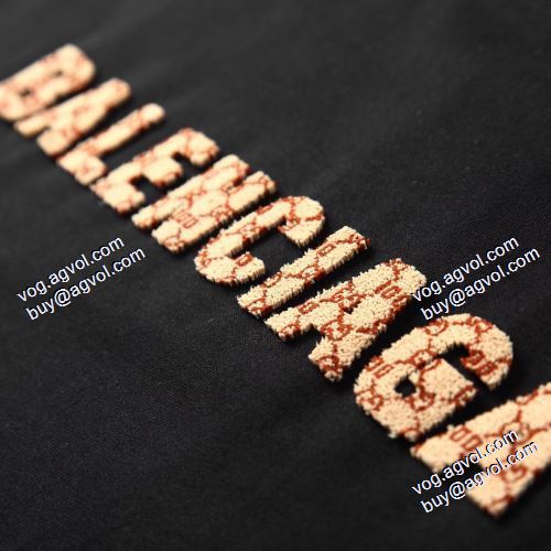 大人っぼい BALENCIAGA バレンシアガ 柔らかな質感 半袖Tシャツ 2色可選 2021春夏 バレンシアガコピー ブランド