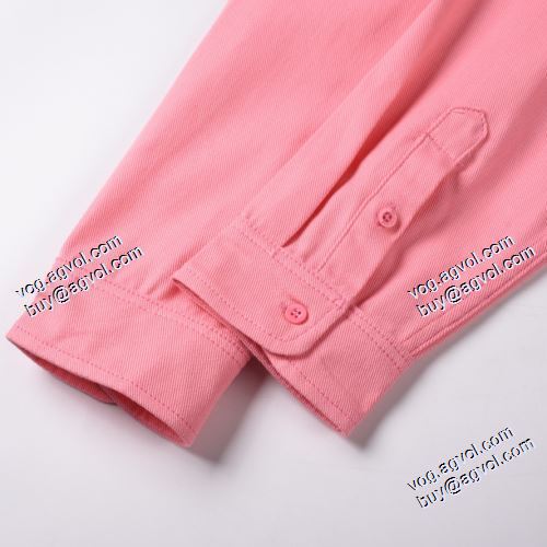 落ち着いた質感 2021春夏 デニムジャケット 2色可選 バレンシアガ BALENCIAGA バレンシアガスーパーコピー 完売必至の人気モデルをご紹介