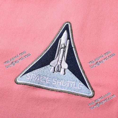 落ち着いた質感 2021春夏 デニムジャケット 2色可選 バレンシアガ BALENCIAGA バレンシアガスーパーコピー 完売必至の人気モデルをご紹介