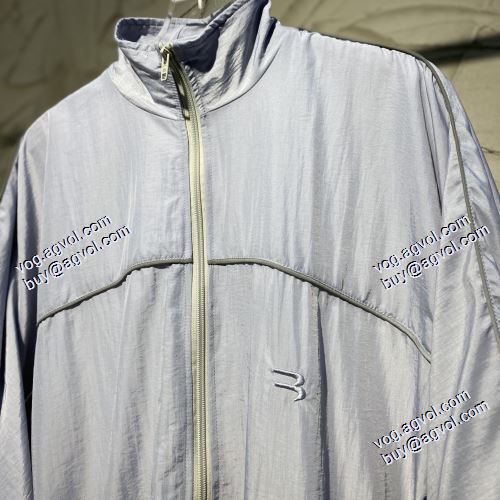 完成度の高い逸品 バレンシアガコピー 2021春夏 バレンシアガ BALENCIAGA 2021 OneSizeTracksuit 2色可選 ブランド 著名人の着用