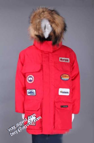 ダウンプレミアムダウンジャケット 2色可選 2021秋冬 カナダグース Canada Goose セール中 カナダグースコピー 目が覚めるような鮮やかな色