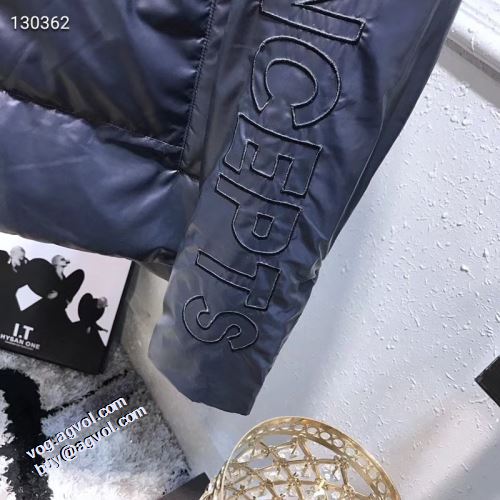 2021秋冬 カナダグース Canada Goose 最安値に挑戦 カナダグースブランド コピー 3色可選 メンズ ダウンジャケット 冬物大人気SALE フードづき 軽くて暖かい 目が覚めるような鮮やかな色 フィルパワーの高い
