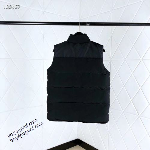 売れ筋のいい  軽量ダウンジャケット 軽くて暖かい ポケットづき 2021秋冬 カナダグース Canada Goose 3色可選 カナダグースコピー ブランド 