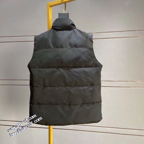 カナダグース Canada Goose ライトダウンジャケット 2021秋冬 カナダグースブランド 偽物 通販 シックスタイルに活躍 4色可選 スリムなシルエットデザイン 軽くて暖かい 