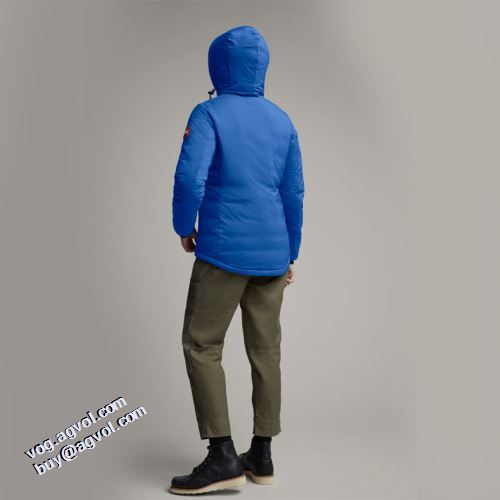 カナダグース Canada Goose 2021秋冬 軽量ダウン 優美なお出かけスタイル 秋冬を彩る一着 カナダグースブランド 偽物 通販 軽くて暖かい 身体を保温できる 