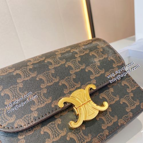 セリーヌブランドコピー 2021秋冬 セリーヌ CELINE  バランスのいい大きさ 斜め掛けバッグ ショートパンツ 確定となる上品