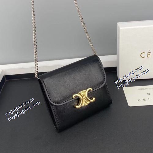 コーデ 知的なムードを演出 2021秋冬 セリーヌコピーブランド 斜め掛けバッグ セリーヌ CELINE ショルダー 調節可能