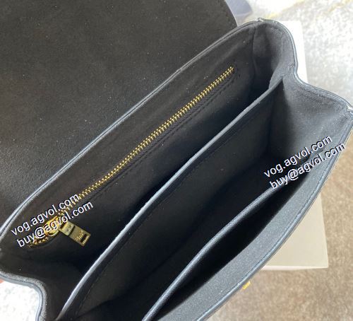 2021秋冬 セリーヌ CELINE セcolor_selecter.gifリーヌスーパーコピー ポーチ 機能性も備えたアイテム 売れ筋のいい 4色可選