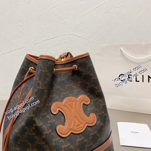 落ち着いた質感 2021秋冬 セリーヌブランドスーパーコピー セリーヌ CELINE 収納力最高 ショルダーバッグ