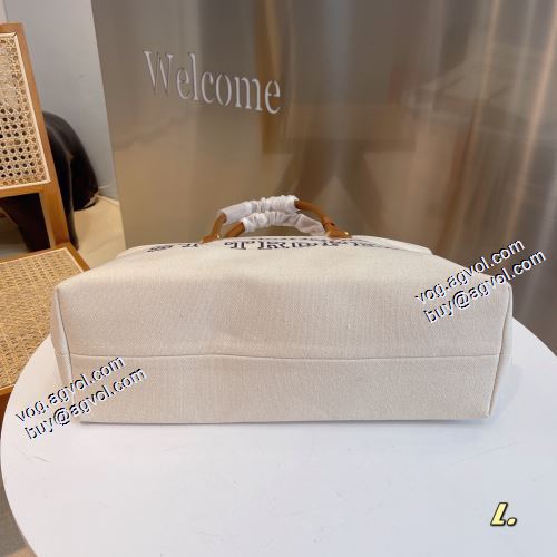 柔らかな質感 2021秋冬 セリーヌ CELINE セリーヌブランドスーパーコピー ショルダーバッグ シンプル＋多機能