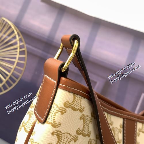 2021秋冬 セリーヌスーパーコピー 今話題の最新作 セリーヌ CELINE ショルダーバッグ 活躍のバッグ 収納力最高