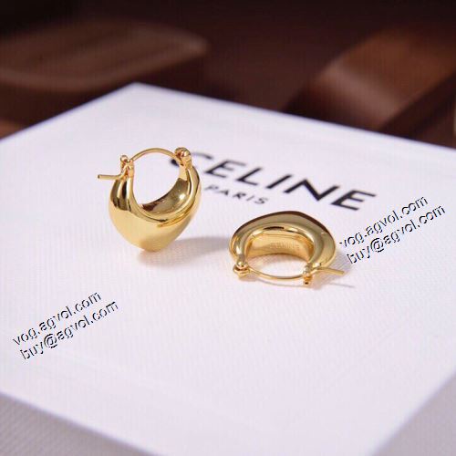 イヤリング フック ピアス 2021 セリーヌ CELINE 上品な輝きを放つ形 セリーヌブランド コピー ハートピアス