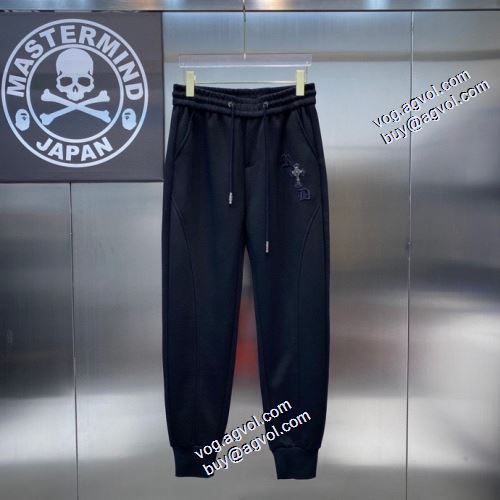 コーデ 知的なムードを演出 クロムハーツコピーブランド 2021秋冬 クロムハーツ CHROME HEARTS チノパン ストレッチが効いた