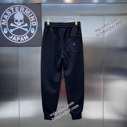 コーデ 知的なムードを演出 クロムハーツコピーブランド 2021秋冬 クロムハーツ CHROME HEARTS チノパン ストレッチが効いた