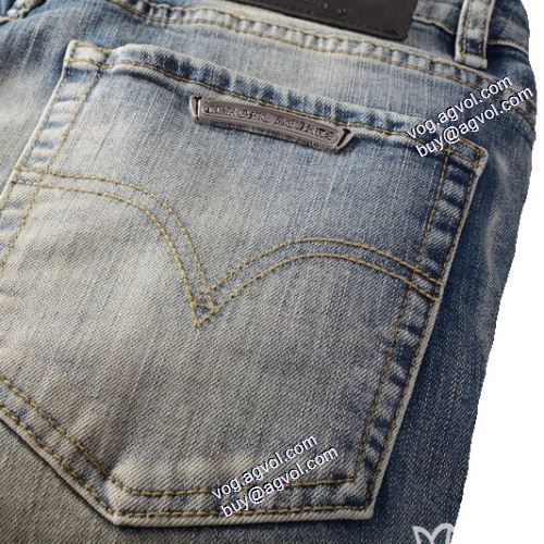 完成度の高い逸品 一味違うデニム クロムハーツコピー ブランド 2021秋冬 クロムハーツ CHROME HEARTS ヒゲと掴み加工 デニムパンツ