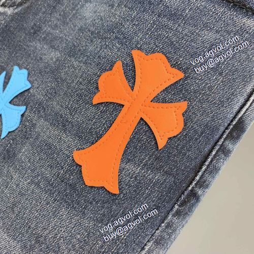 クロムハーツ偽物ブランド 優しい色合い 2021秋冬 ウォッシュタイプのデニム クロムハーツ CHROME HEARTS しっかりとしたデニム地 ジーパン パンツ