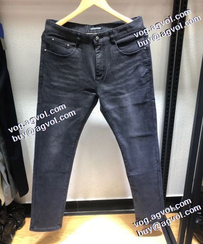 2021秋冬 モデル大絶賛? クロムハーツ CHROME HEARTS 程よい丈感 デニムパンツ クロムハーツブランド 偽物 通販
