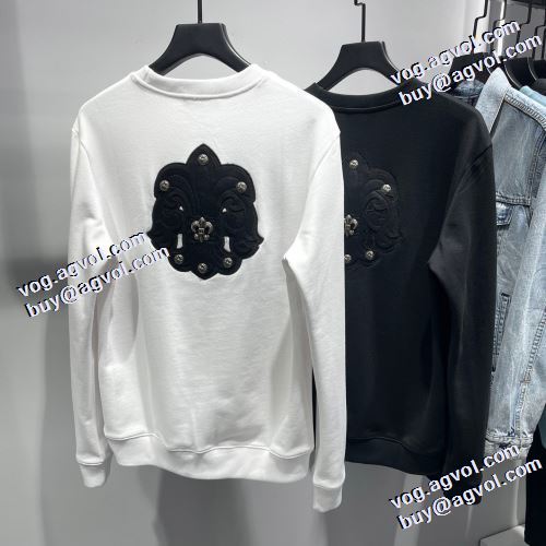 クロムハーツコピー 2021秋冬 プルオーバーパーカー クロムハーツ CHROME HEARTS 抜群の雰囲気が作れる! ロゴパーカー 程よい厚み