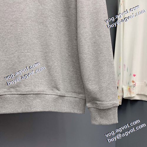 クロムハーツ偽物ブランド 人目を惹くデザイン 2021秋冬 春先まで使える クロムハーツ CHROME HEARTS プルオーバーパーカー 完成度の高い逸品 飽きのこないデザイン