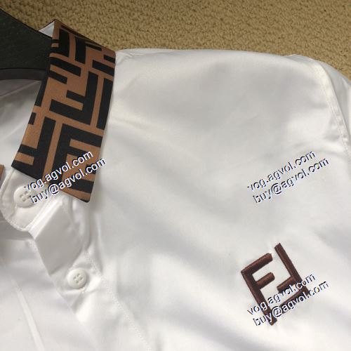 人気ブランド 2色可選 フェンディコピーブランド 2021春夏 フェンディ FENDI 半袖シャツ 今からの季節にピッタリ！