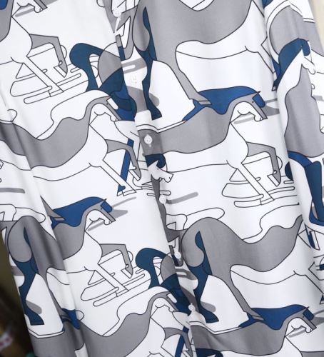 長袖シャツ エルメススーパーコピー 2021秋冬 エルメス HERMES 優しい色合い 人目を惹くデザイン もっとも高い人気を誇る  