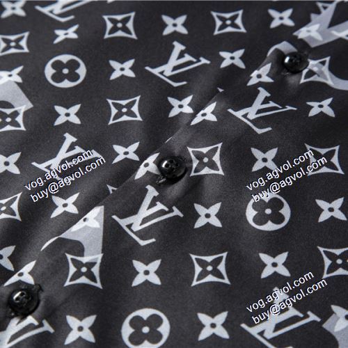 LOUIS VUITTONブランド コピー 大注目！2021春夏 ルイ ヴィトン LOUIS VUITTON 長袖シャツ  人気ブランド