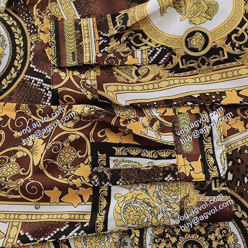 デザイン性の高い 2021春夏 ヴェルサーチVERSACE 長袖シャツ VERSACEスーパーコピー